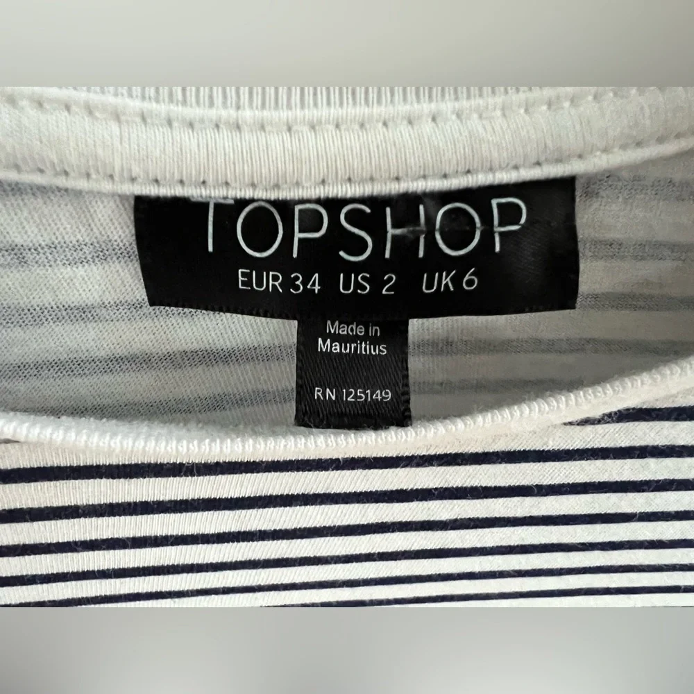 Topshop Cropped Striped Shirt with Floral Attachments | Size 2 or XS - Picture 5 of 11